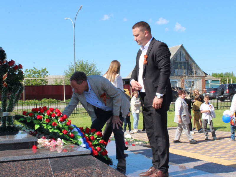 Глава поселения Иван Лютиков.